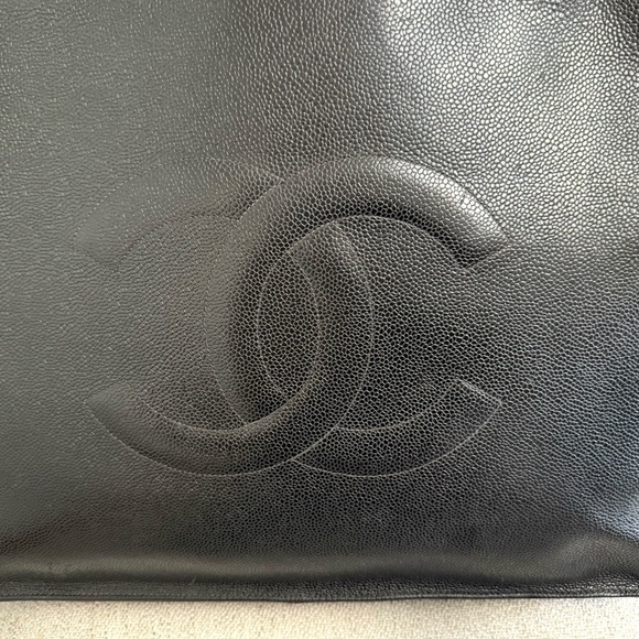 Authentic CHANEL large tote bag black leather - Picture 3 of 16
